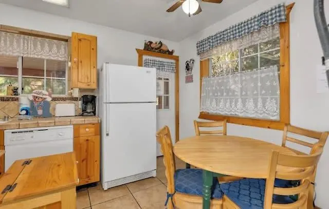 Stay In Yosemite-Cozy Bear North-Sleeps 5